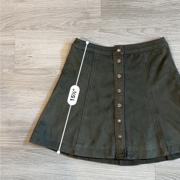 Abercrombie & Fitch Army Green Faux Suede High Waisted Button Down Mini Skirt -2 - Picture 7 of 7